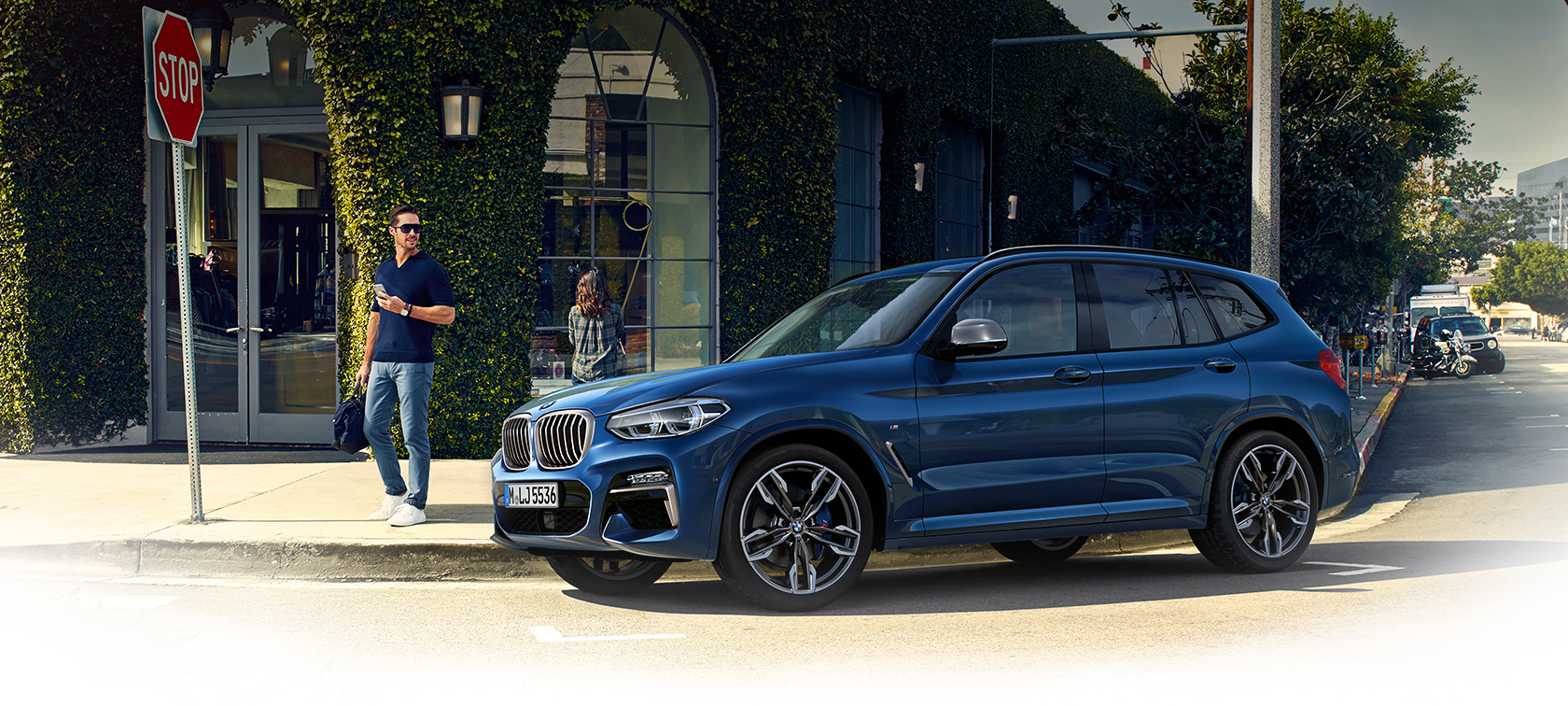 BMW X3 digitaaliset palvelut ja kuljettajan avustinjärjestelmät BMW X3 digitaaliset palvelut ja kuljettajan avustinjärjestelmät